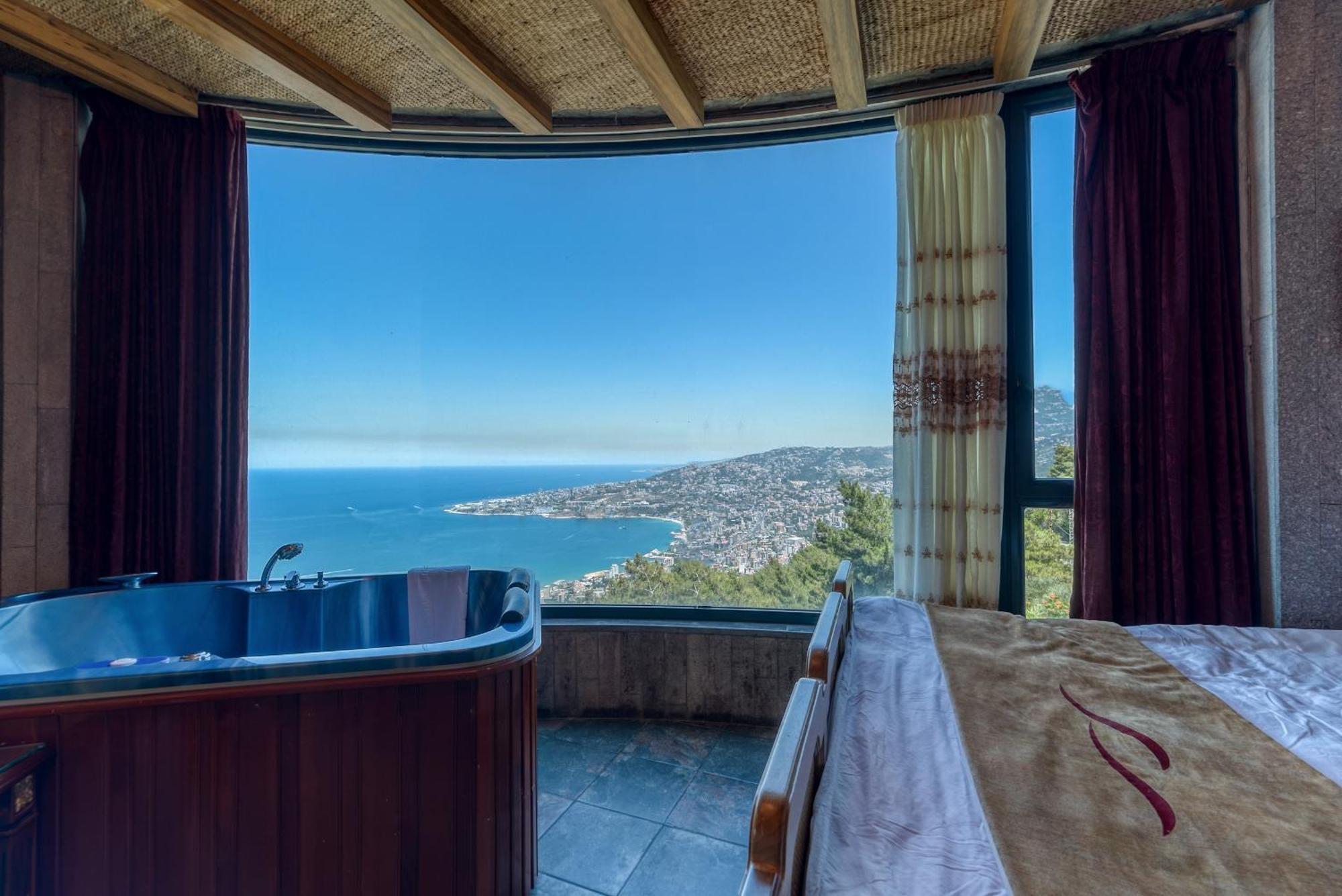 Bay Lodge Boutique Hotel Jounieh Exterior photo