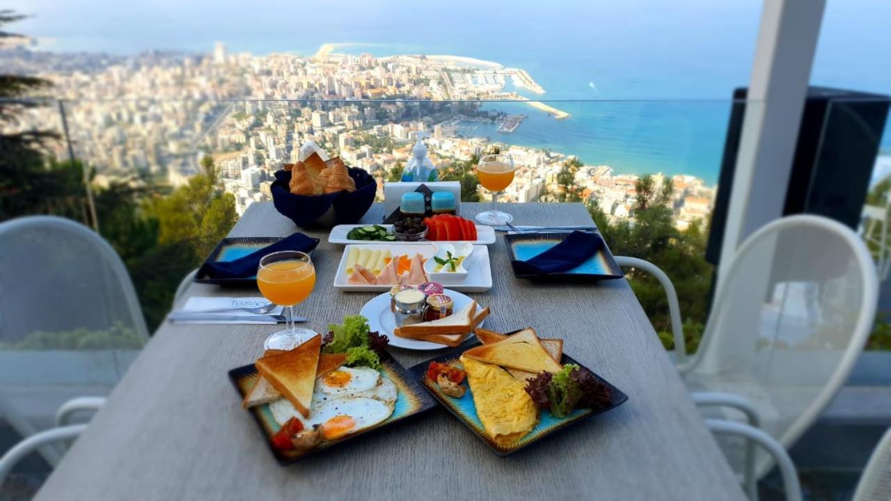 Bay Lodge Boutique Hotel Jounieh Exterior photo