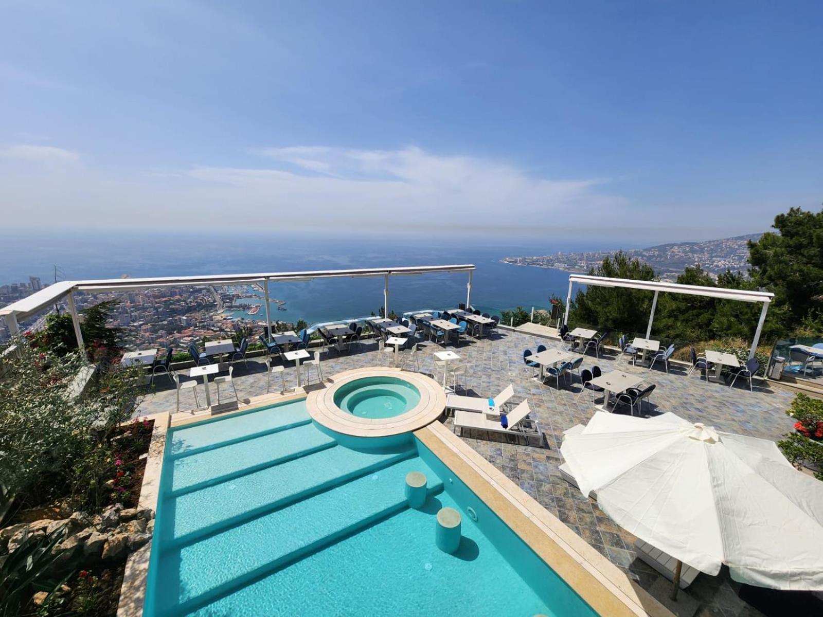 Bay Lodge Boutique Hotel Jounieh Exterior photo