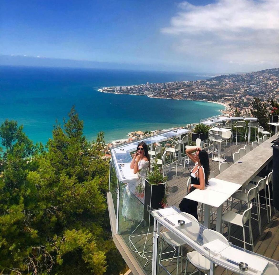Bay Lodge Boutique Hotel Jounieh Exterior photo
