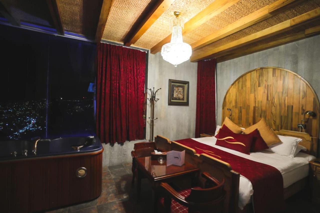 Bay Lodge Boutique Hotel Jounieh Exterior photo